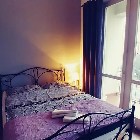 Smolna 9 Centrum 홈스테이 *